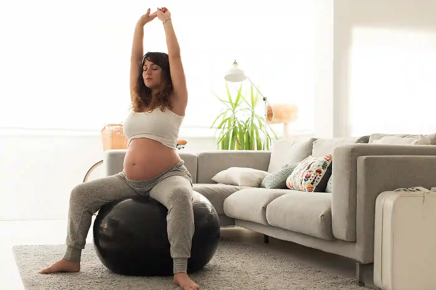 How to Support Your Core Safely During Pregnancy Woking